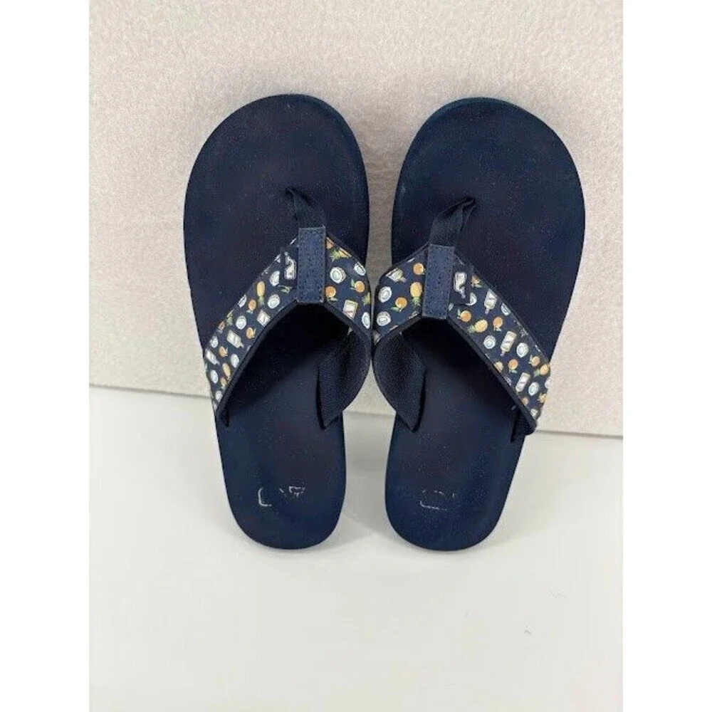 Men's Size 9 Navy Blue Vineyard Vines Canvas Flip Flops Tropical Pattern‎